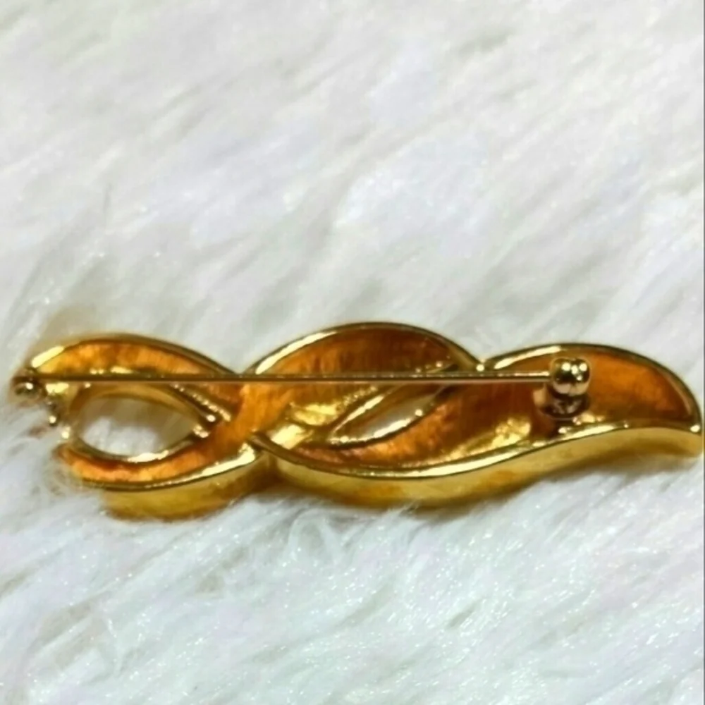 Vintage Monet Looped Ribbon Twist Bar Brooch